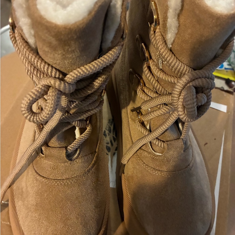 Platform Boots for Women Mid Calf Lace up tan Fleece Lined Boots size 37/6